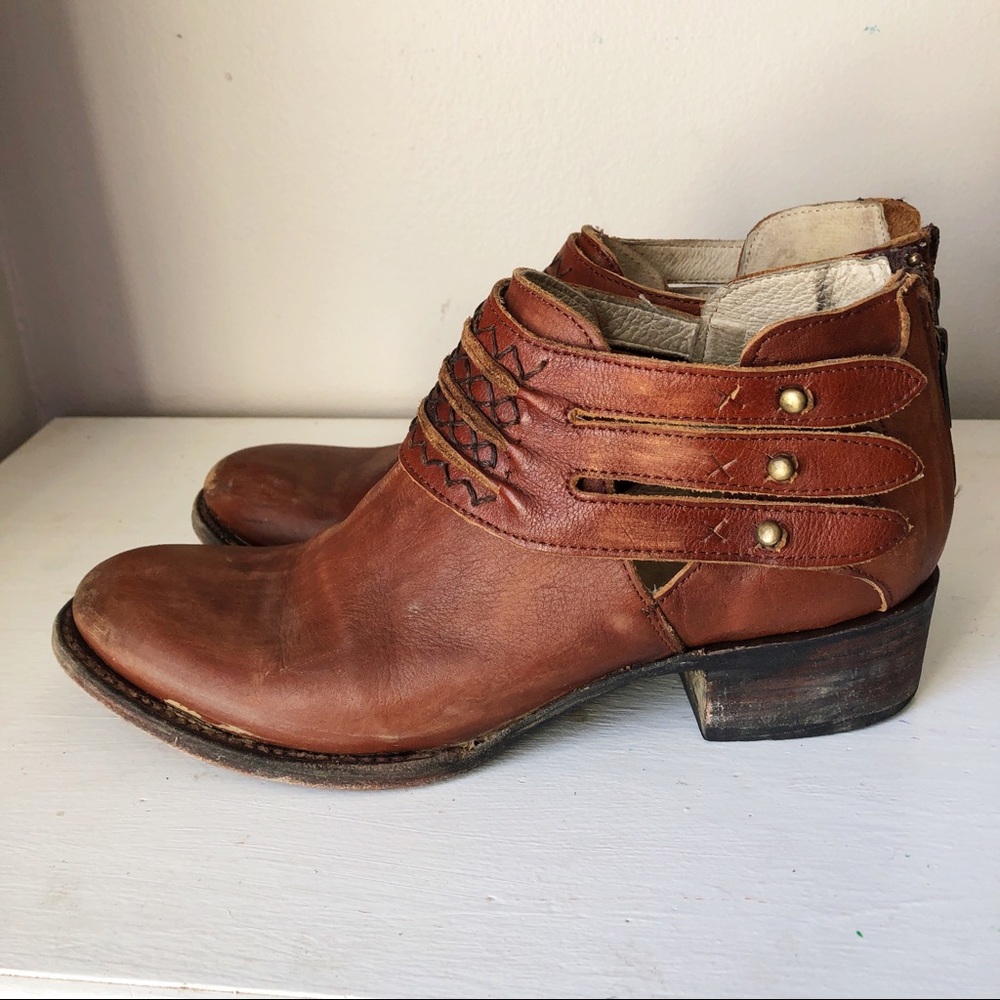 EUC Freebird by Steven Leather “Slay” Booties